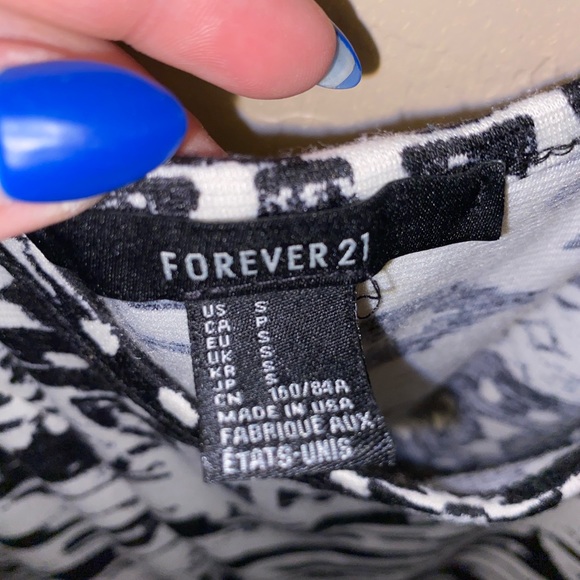 Black and white dress - Picture 5 of 5